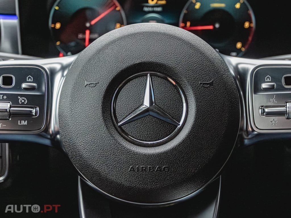 Mercedes-Benz A 180 d AMG Line PACK NIGHT