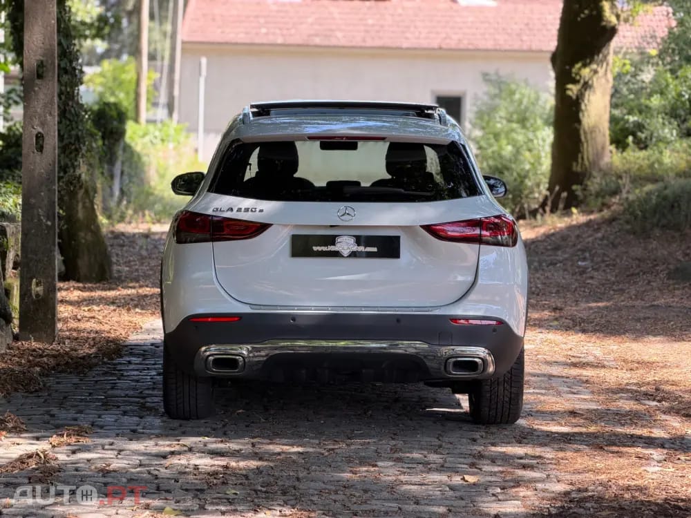 Mercedes-Benz GLA 250 e 8G-DCT Special Edition