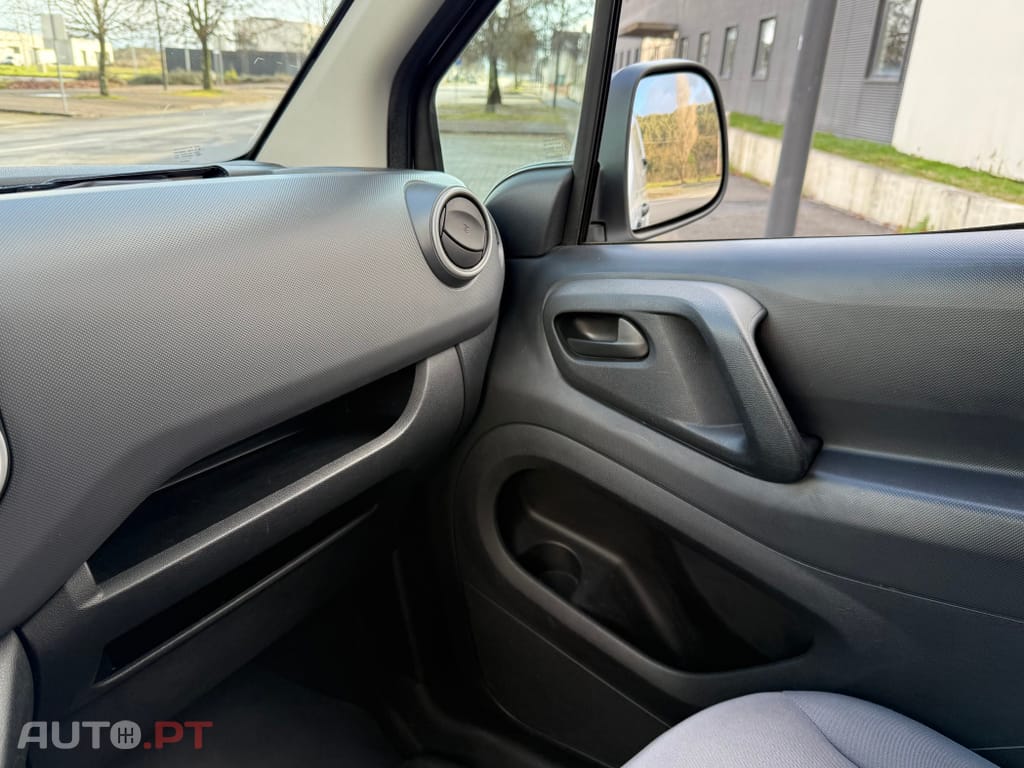 Peugeot E-Partner L2 FlexCab (50kWh) Pro