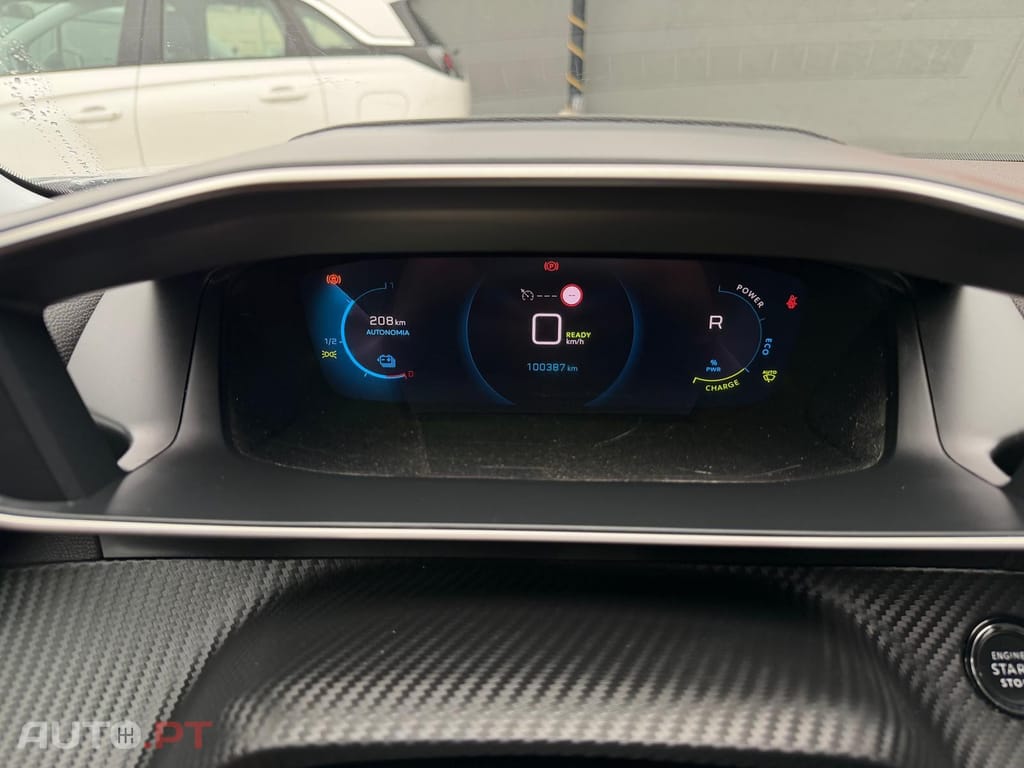 Peugeot E-2008 50 kWh Allure