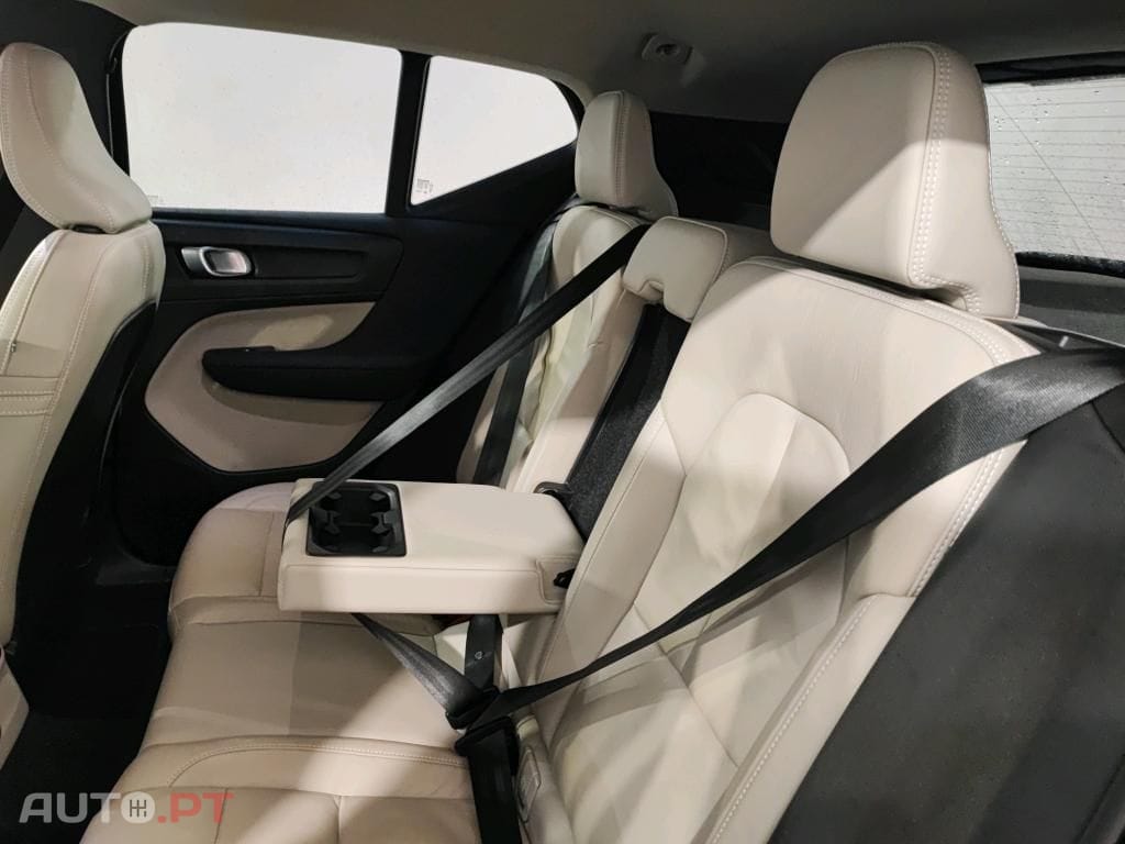 Volvo XC40 1.5 T4 PHEV Core