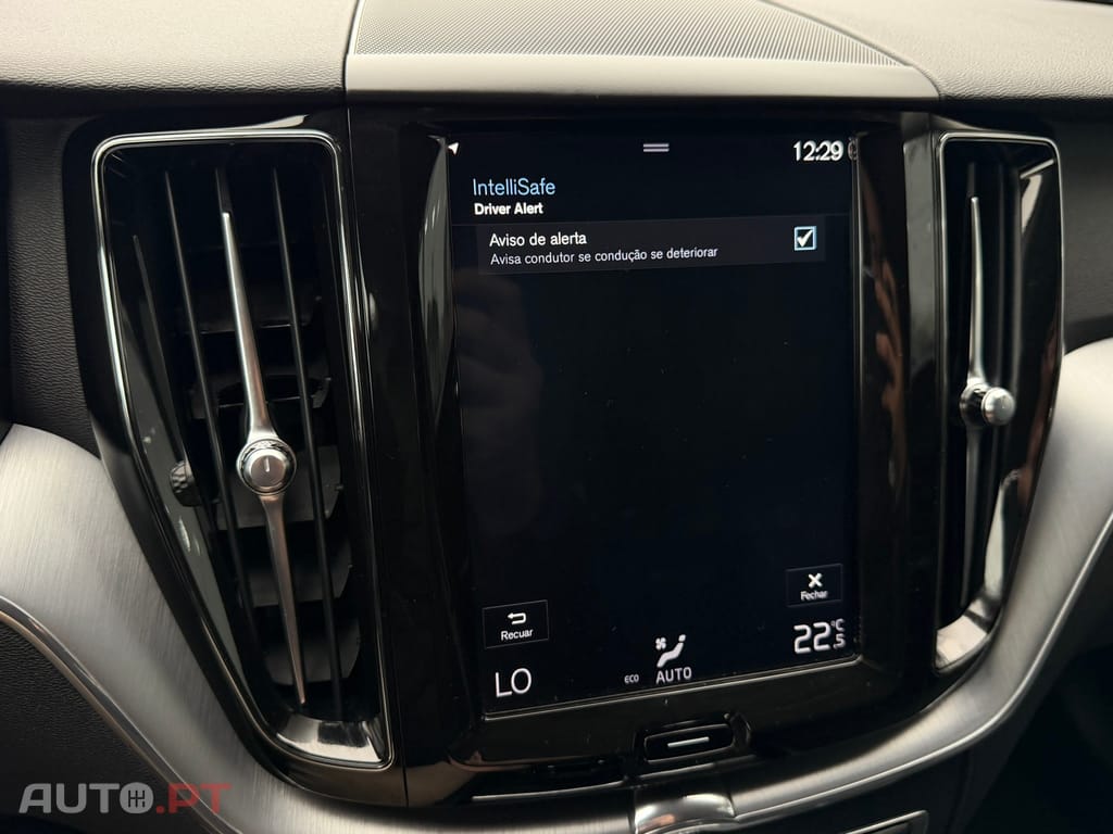 Volvo XC60 2.0 D4 Momentum Geartronic