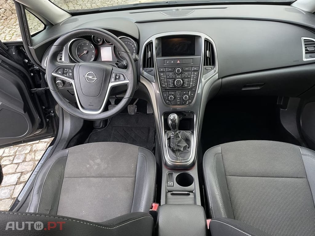 Opel Astra 1.7 CDTi Cosmo Start/Stop