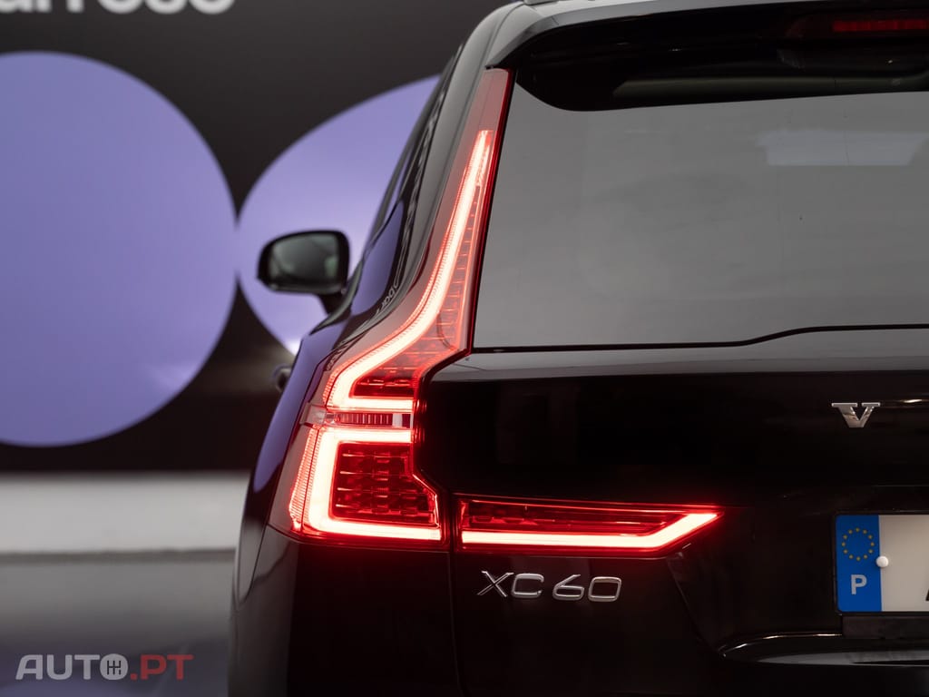 Volvo XC60 2.0 T6 PHEV Plus Dark