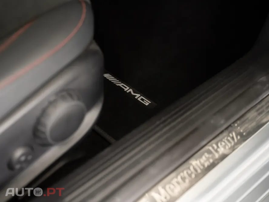 Mercedes-Benz A 250 e AMG Line