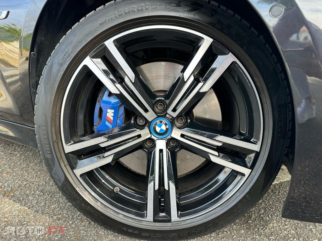 BMW 330 e Touring Pack Desportivo M Auto