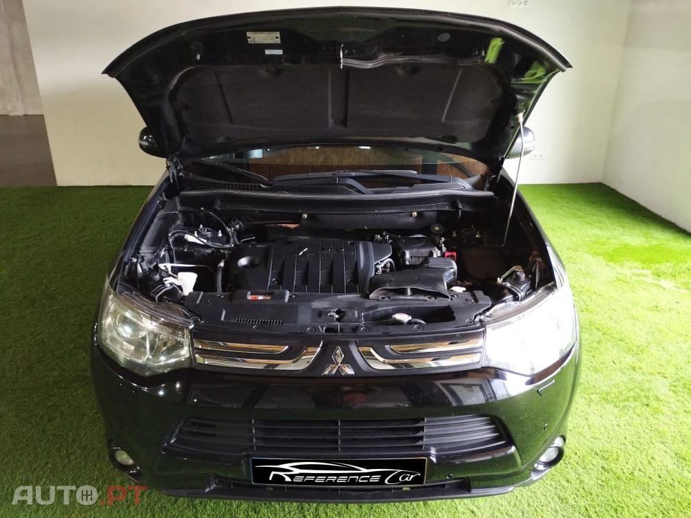 Mitsubishi Outlander 2.2 DI-D Instyle Navi