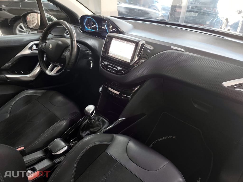 Peugeot 2008 1.6 BlueHDi Crossway