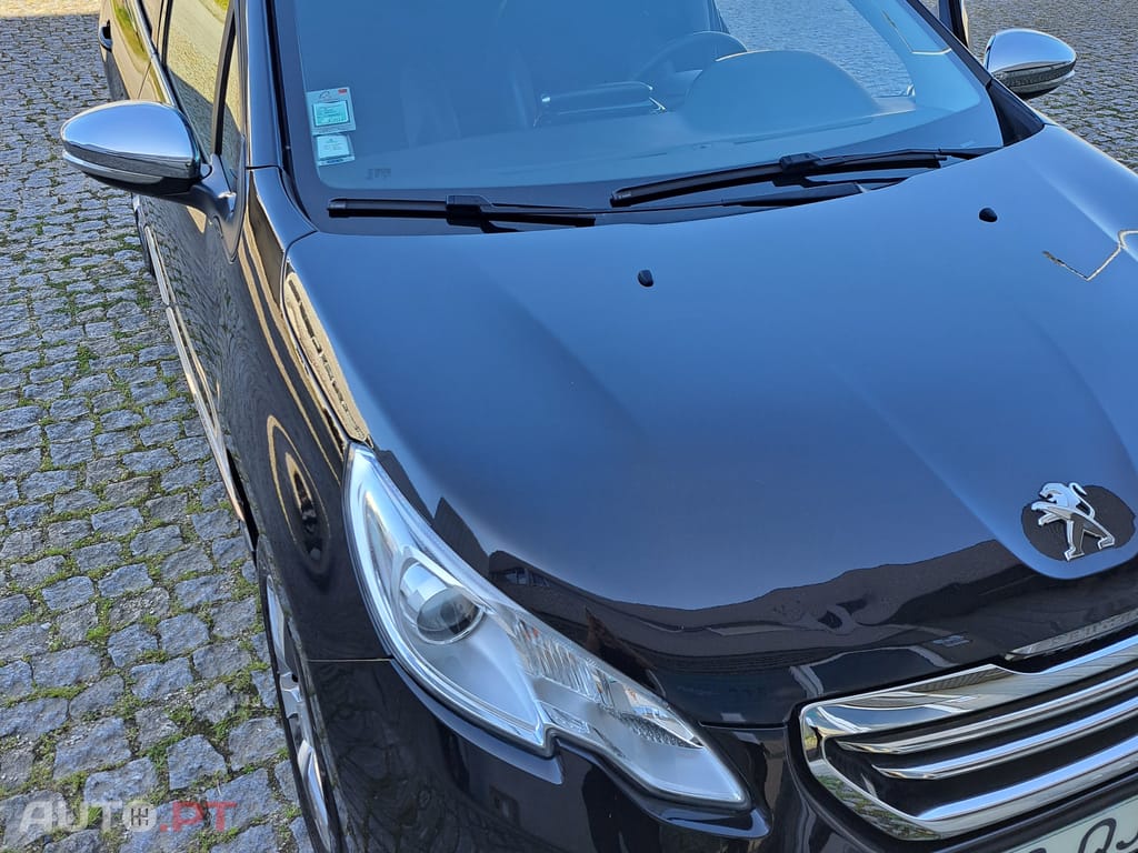 Peugeot 2008 ALLURE 1.6 HDI 75