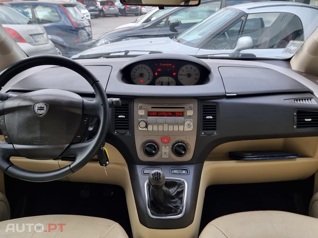 Lancia Musa 1.3 16V M-jet Oro