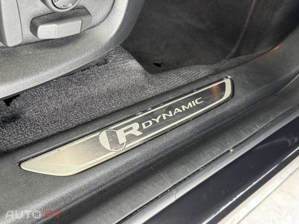 Jaguar E-Pace 1.5 P300e R-Dynamic HSE AWD Aut.