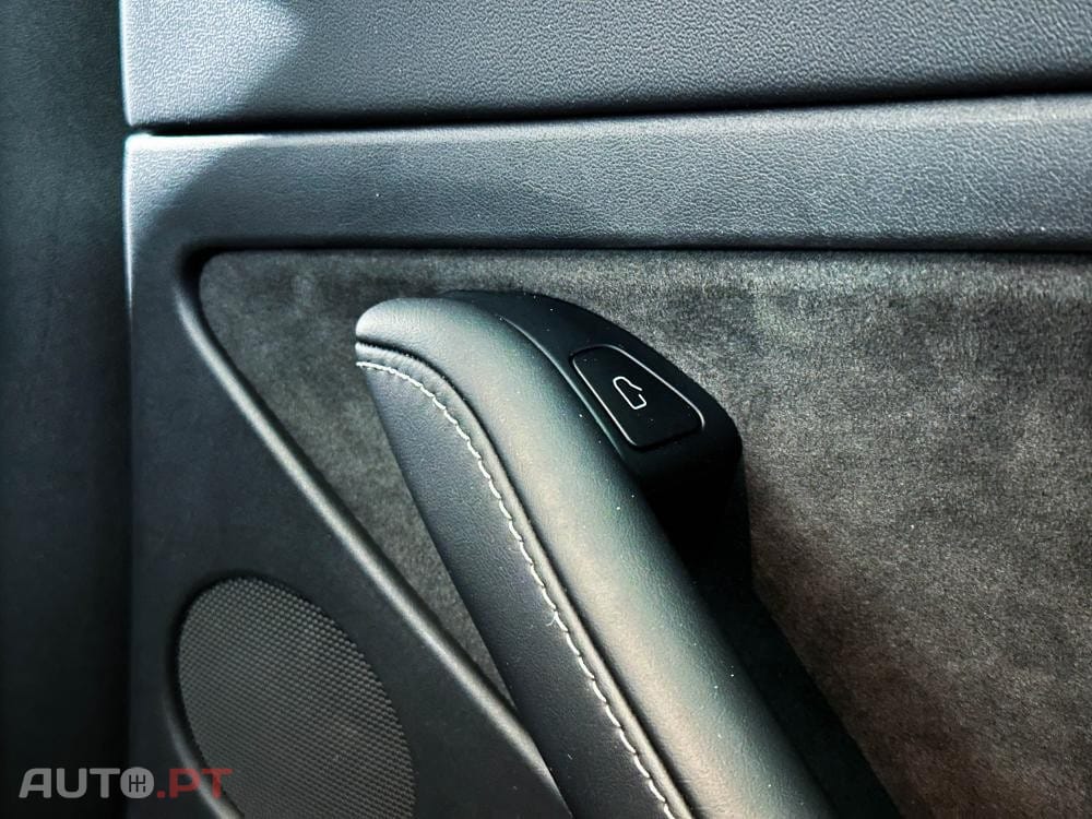 Tesla Model 3 Long Range AWD Dual Motor