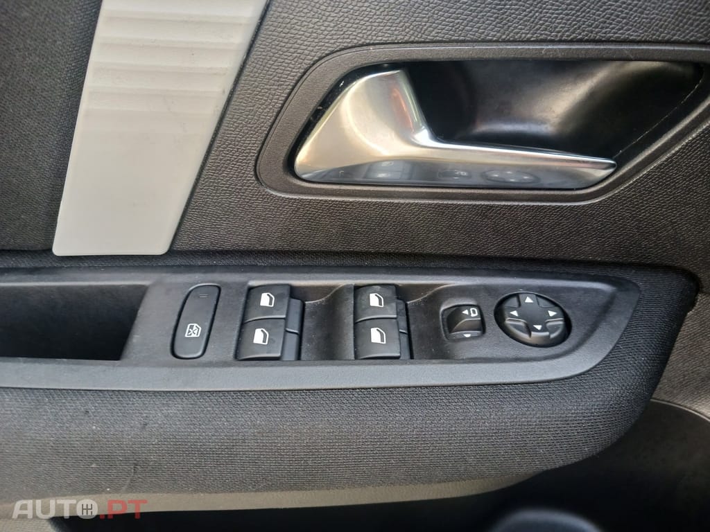 Citroen C4 1.2 Hybrid Plus e-DSC6