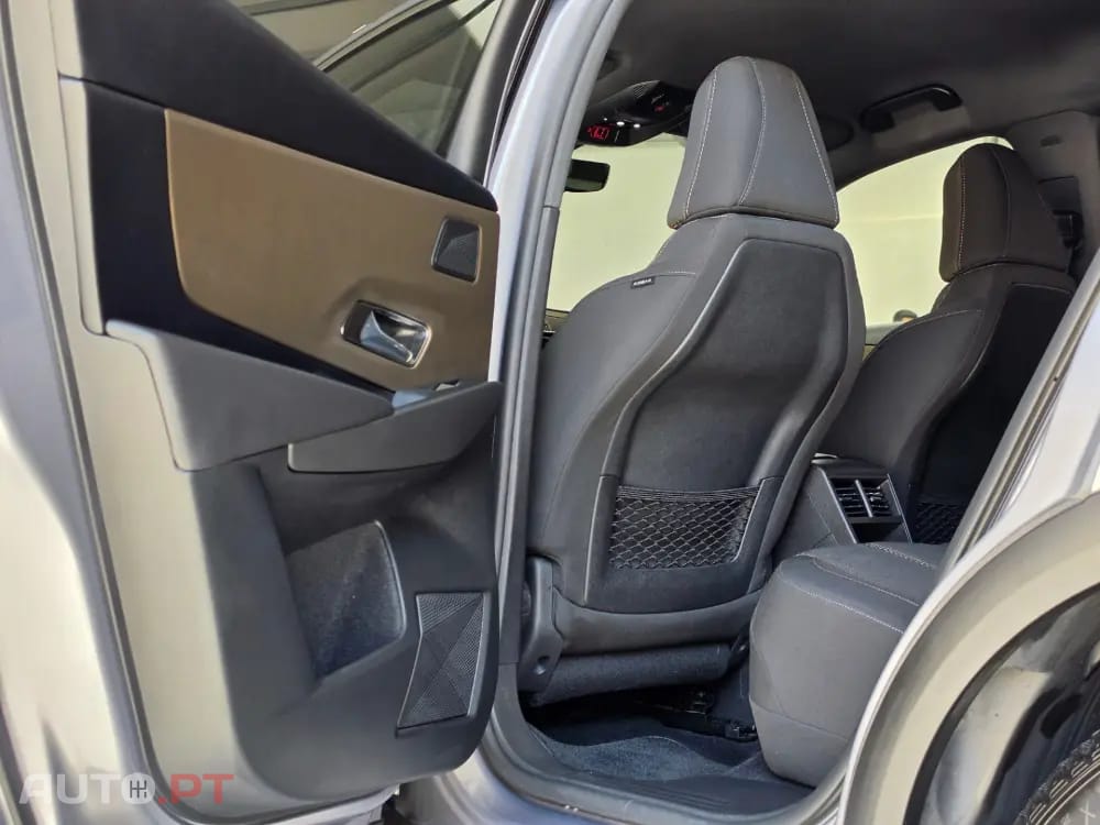 DS DS7 Crossback E-Tense Bastille+ EAT8