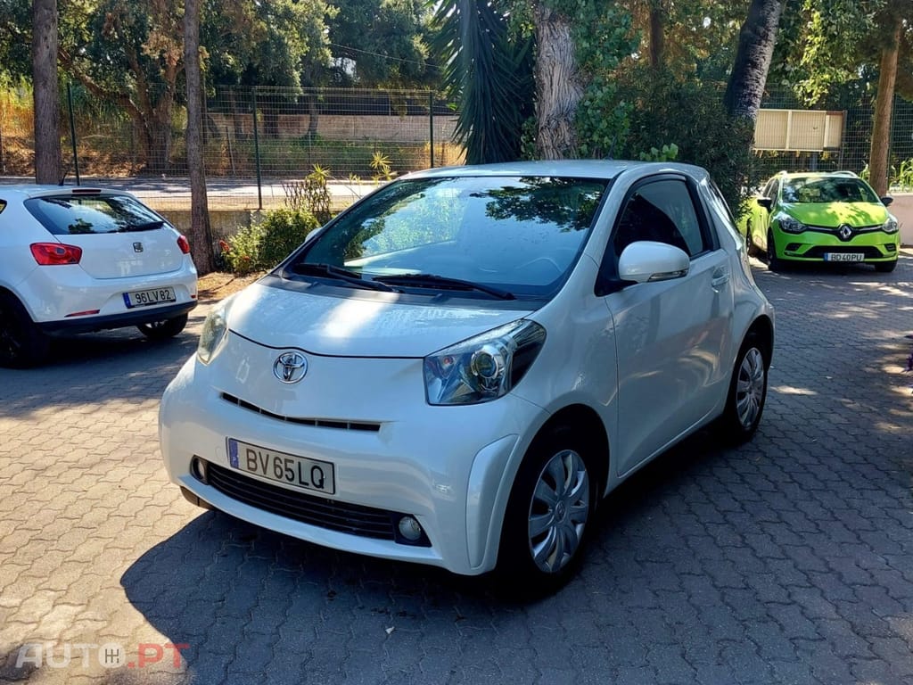 Toyota iQ 1.0 VVT-i