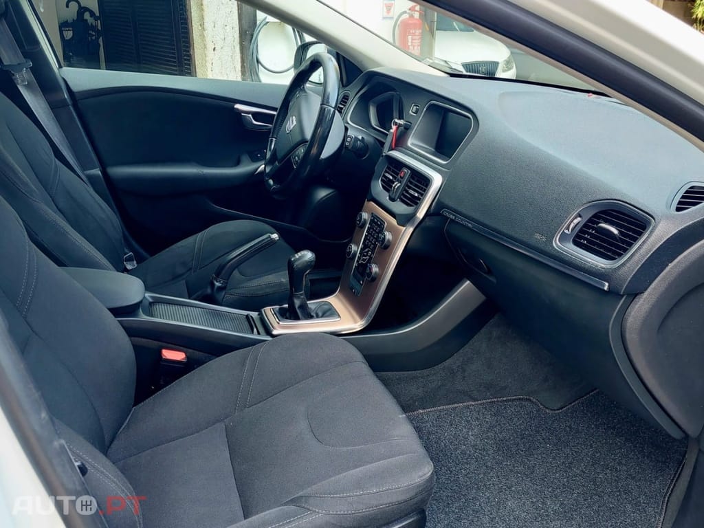 Volvo V40 Cross Country 2.0 D2 Summum