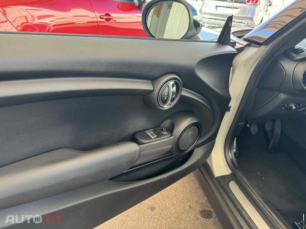 MINI Cooper Cooper D