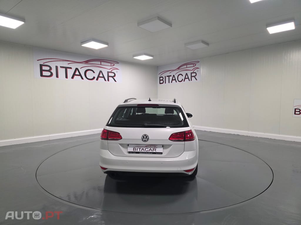 Volkswagen Golf 1.6 HDI CONFORTLINE