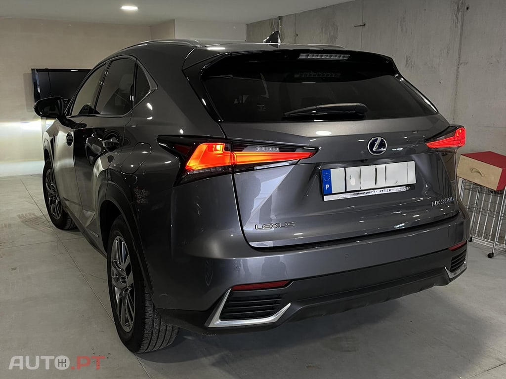 Lexus NX 300h Executive+