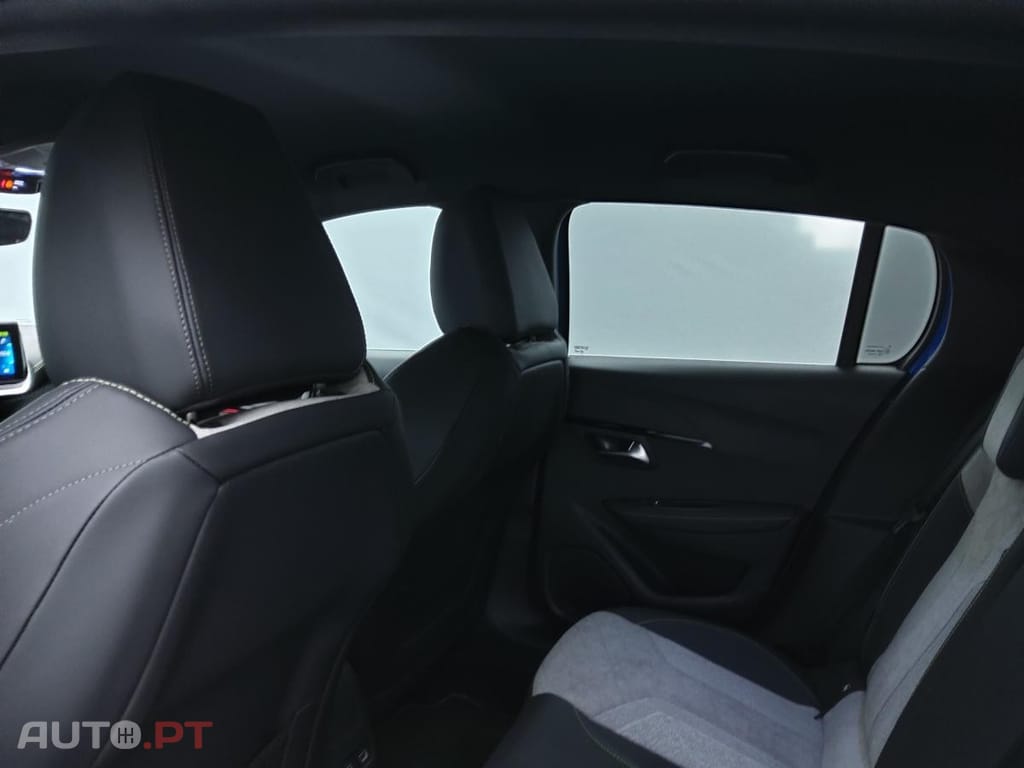 Peugeot E-208 50 kWh GT