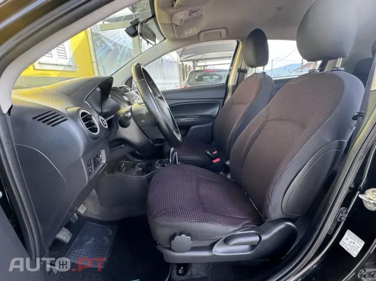Mitsubishi Space Star 1.2 Intense Connect Edition