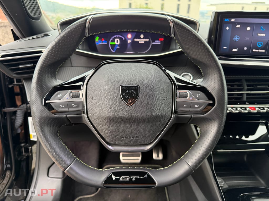 Peugeot E-2008 54 kWh GT