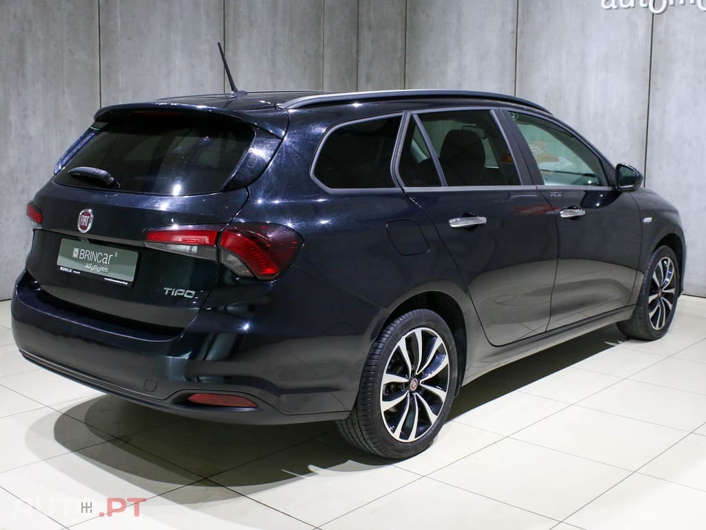 Fiat Tipo 1.3 M-Jet Lounge Tech