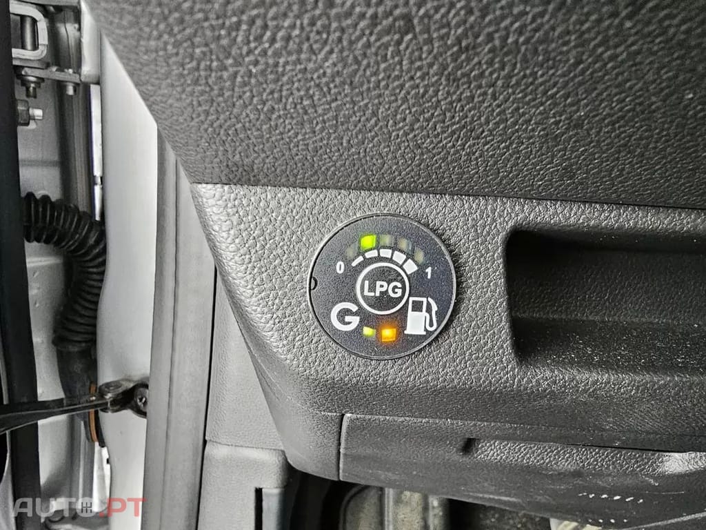 Renault Clio 1.0 TCe Limited Bi-Fuel