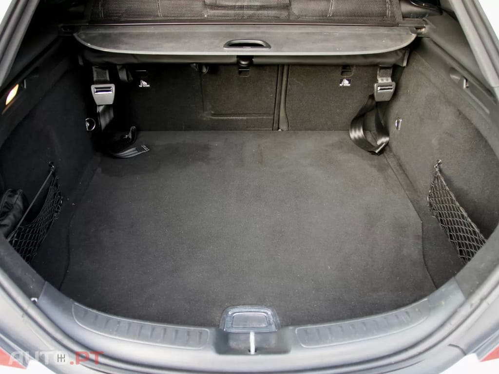 Mercedes-Benz CLA 200 d Shooting Brake AMG Line Aut.