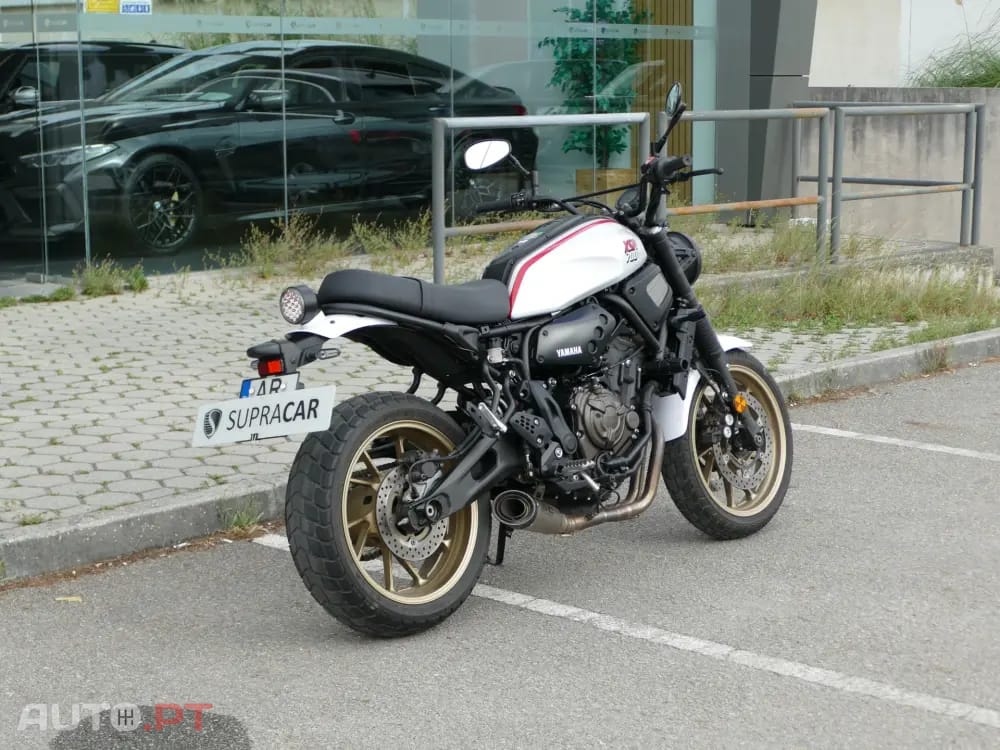 Yamaha XSR 700 Tribute
