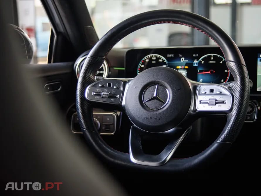 Mercedes-Benz A 180 d AMG Line