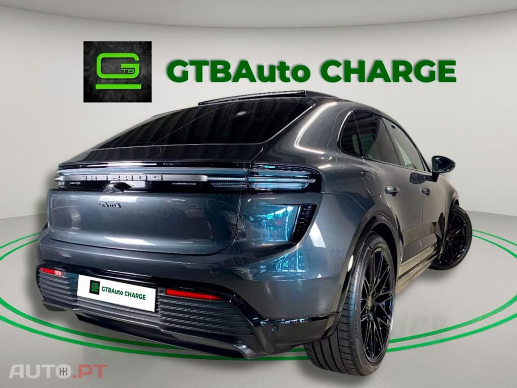 Porsche Macan Turbo  I.V.A DEDUTÍVEL