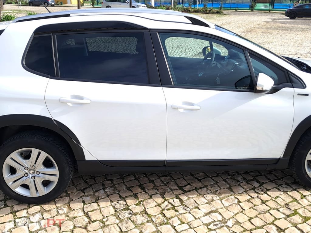 Peugeot 2008 1.5 BlueHDi Signature