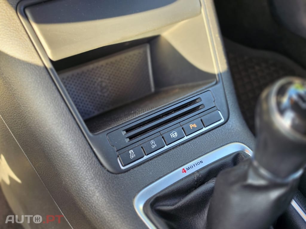 Volkswagen Tiguan 2.0 TDI R-Line 4 Motion - Bola de Reboque