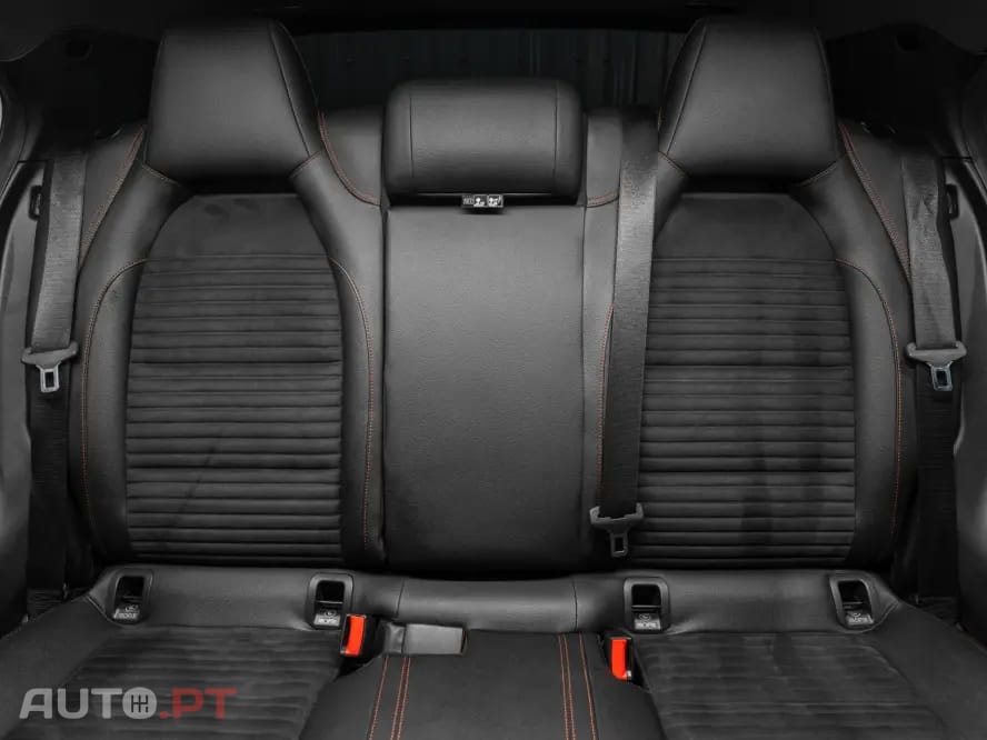 Mercedes-Benz A 180 AMG Line