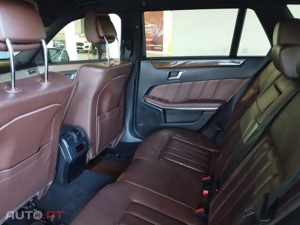 Mercedes-Benz E 300 Bluetec Hybrid Avantgarde