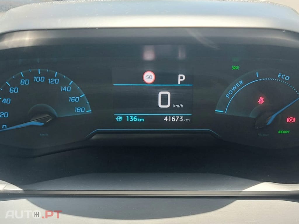 Peugeot E-2008 50 kWh Active Pack