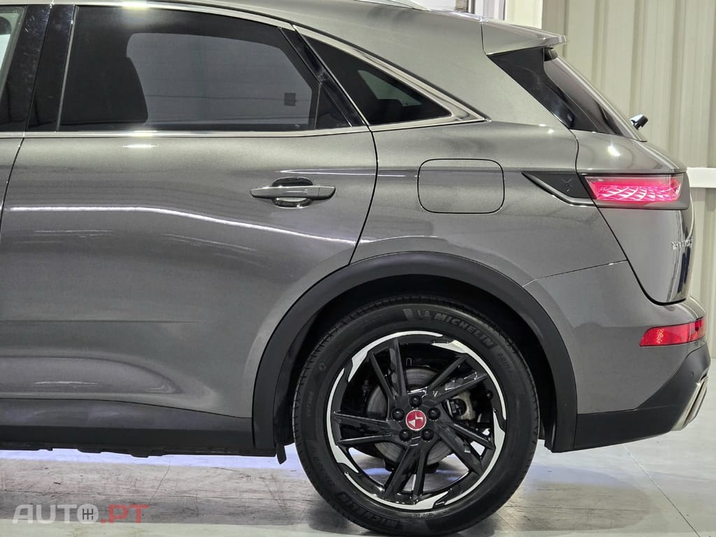 DS DS7 Crossback E-Tense Performance Line EAT8