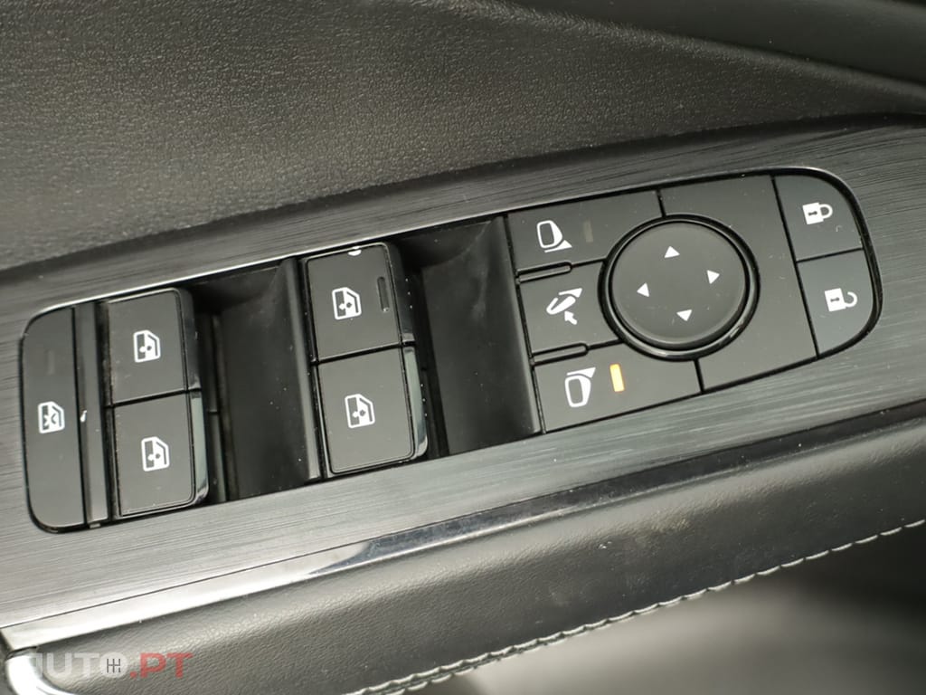 Nissan Qashqai Qashqai 1.3 DIG-T N-Connecta LED Xtronic