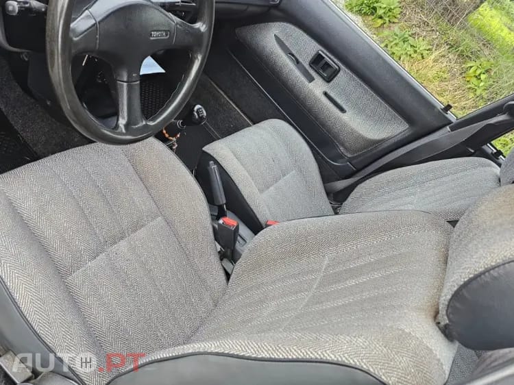 Toyota Corolla 1.3 Gold Line