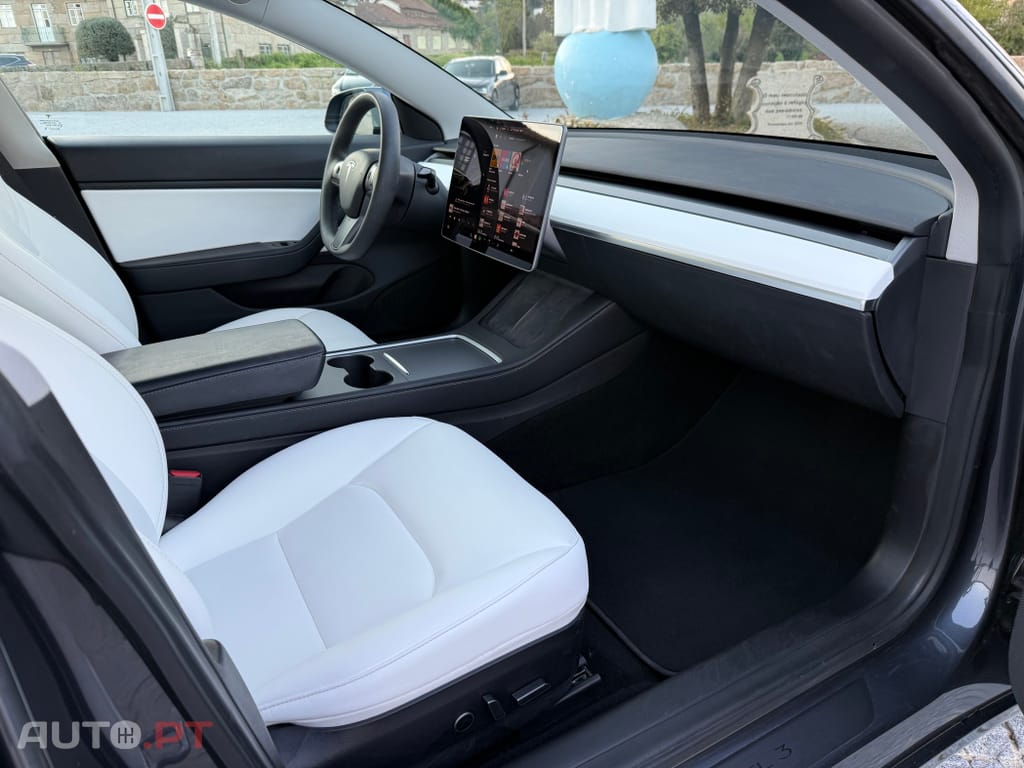 Tesla Model 3 Long-Range Dual Motor AWD