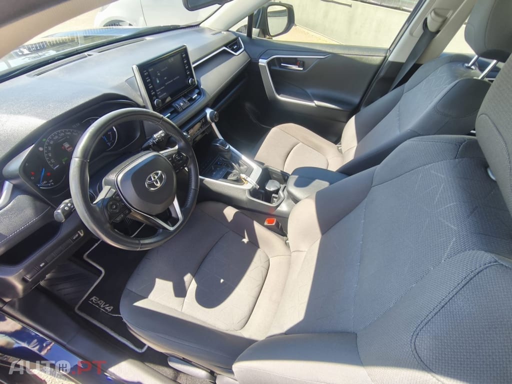 Toyota RAV4 2.5 HDF Comfort