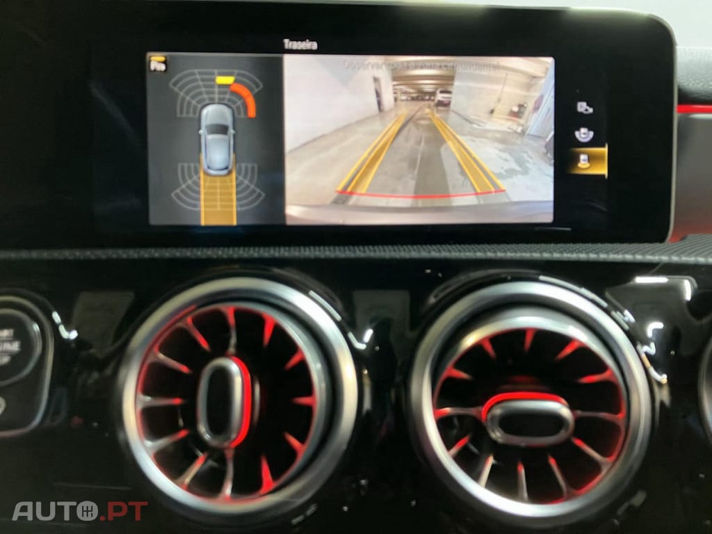 Mercedes-Benz A 35 AMG 4Matic Speedshift DCT 7G