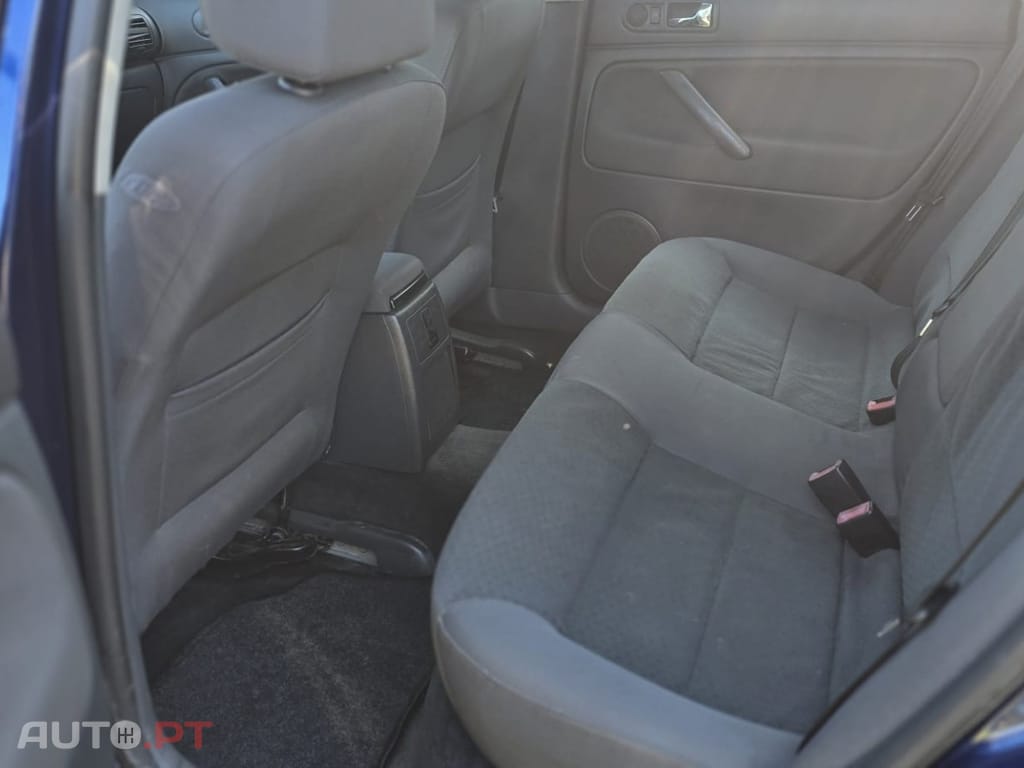 Volkswagen Passat 1.9 TDi Confortline