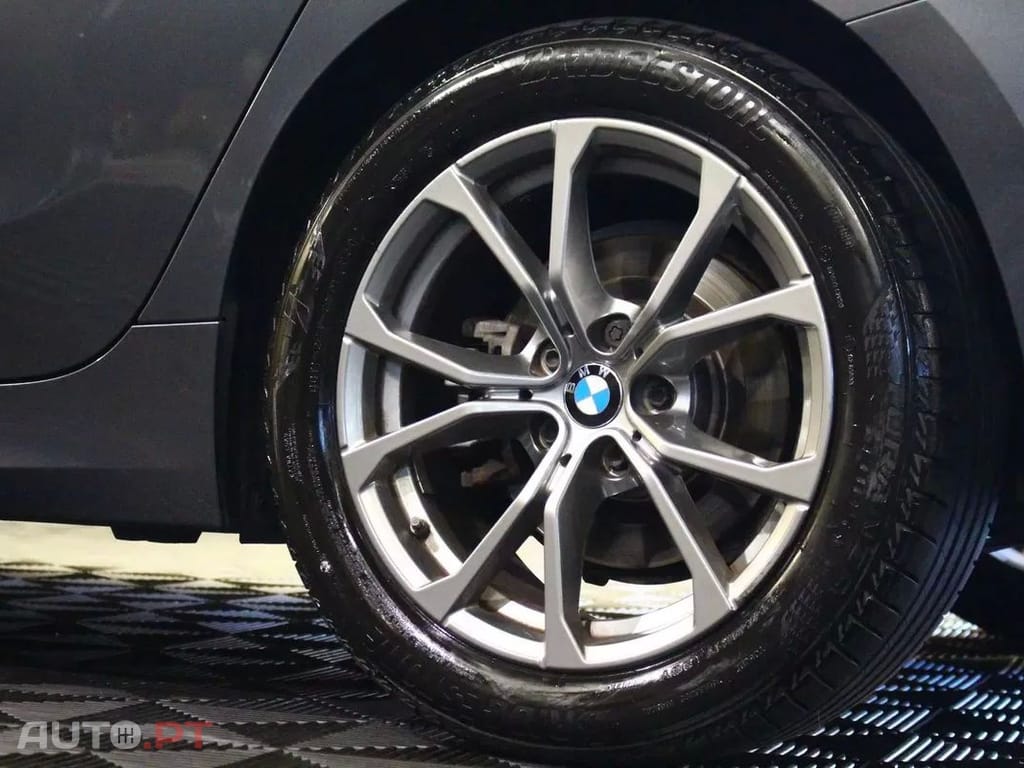 BMW 318 d Line Luxury Auto