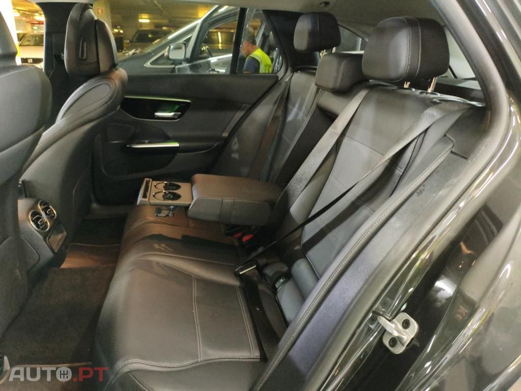 Mercedes-Benz C 300 e Avantgarde