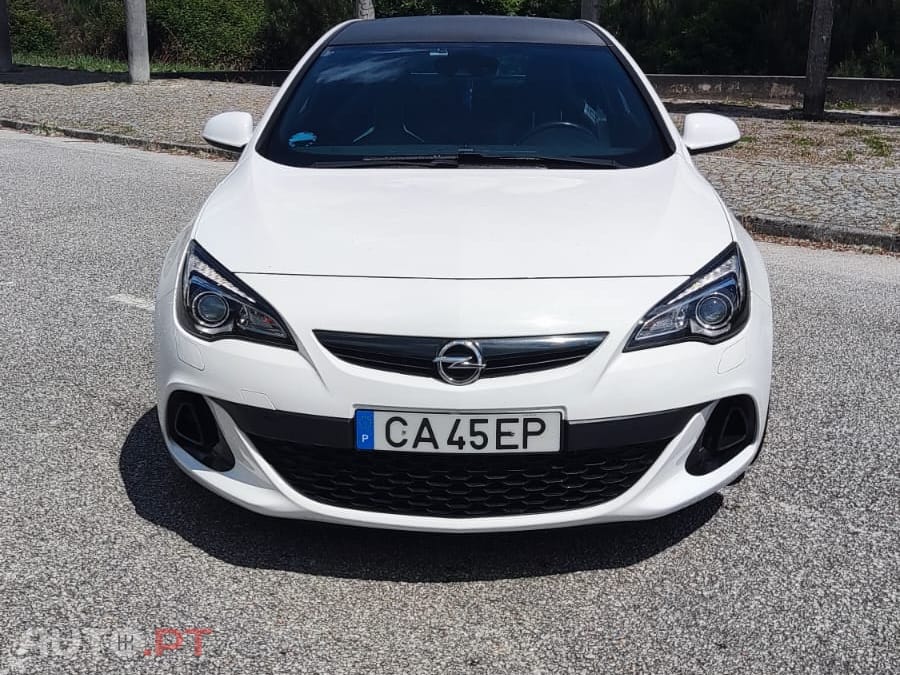 Opel Astra GTC OPC