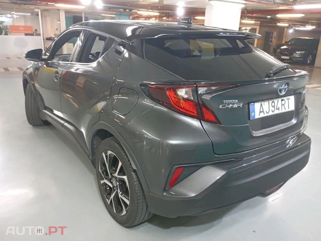 Toyota C-HR 1.8 Hybrid Square Collection