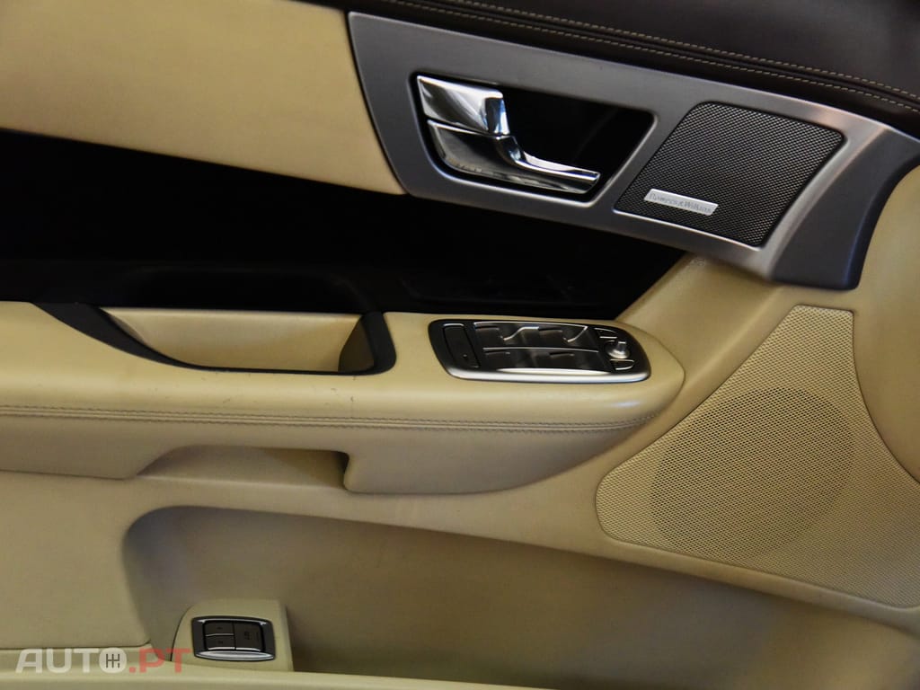 Jaguar XF S 3.0D V6 LUXURY