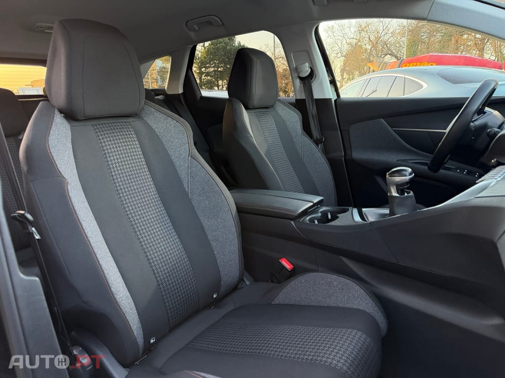 Peugeot 3008 1.5 BlueHDi Active